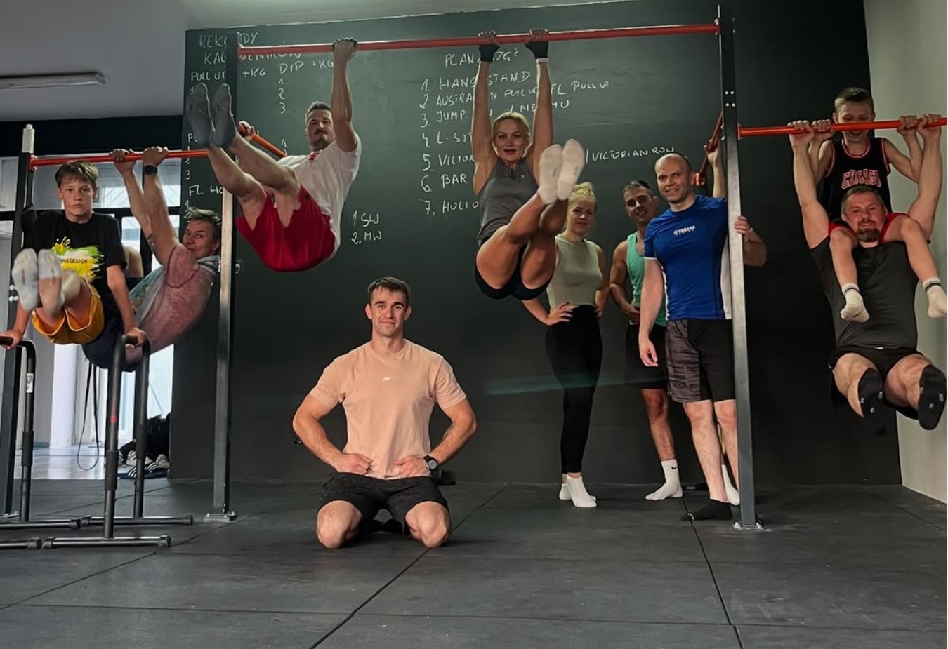 Without Gravity calisthenics training — photo 7.